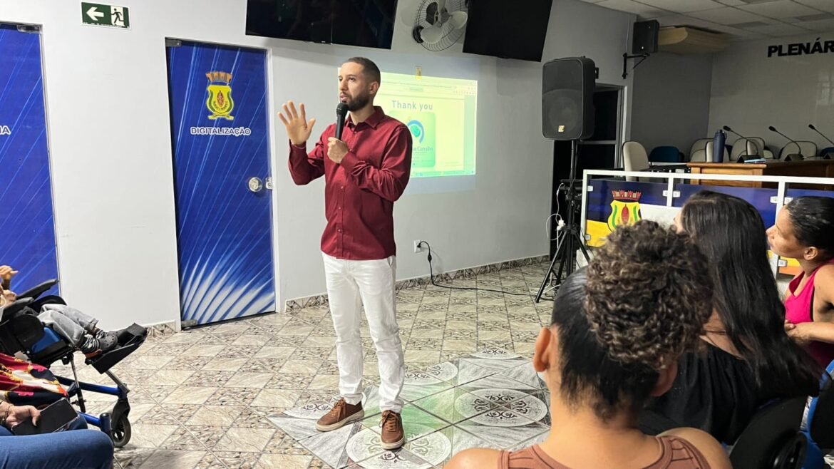Prefeitura de Santa Luzia apresenta novo fonoaudiólogo para atendimento de crianças atípicas