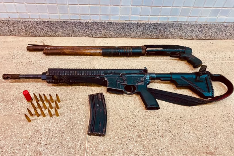 Operação integrada apreende fuzil e armas de grosso calibre e resulta em confronto no Baixo Sul da Bahia