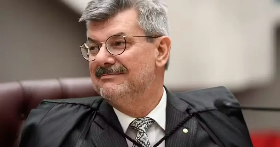 STJ condena ministro Marco Buzzi por importunação sexual e assédio e abre caminho para perda do cargo