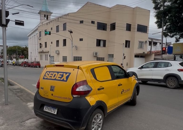Trabalhadores dos Correios entram em greve por tempo indeterminado em todo o país