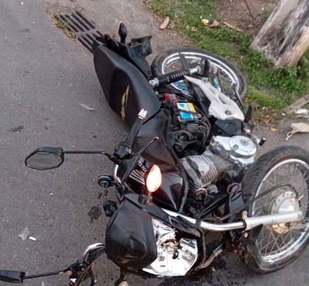 Moto roubada é recuperada em Itabuna após perseguição policial e colisão