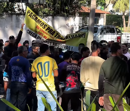 Motoristas de aplicativo realizam protesto pacífico no Jardim do Ó, em Itabuna