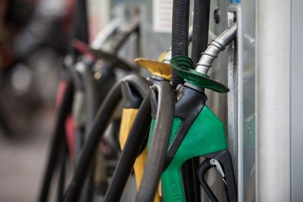 Acelen anuncia novo aumento nos preços da gasolina e do diesel na Bahia
