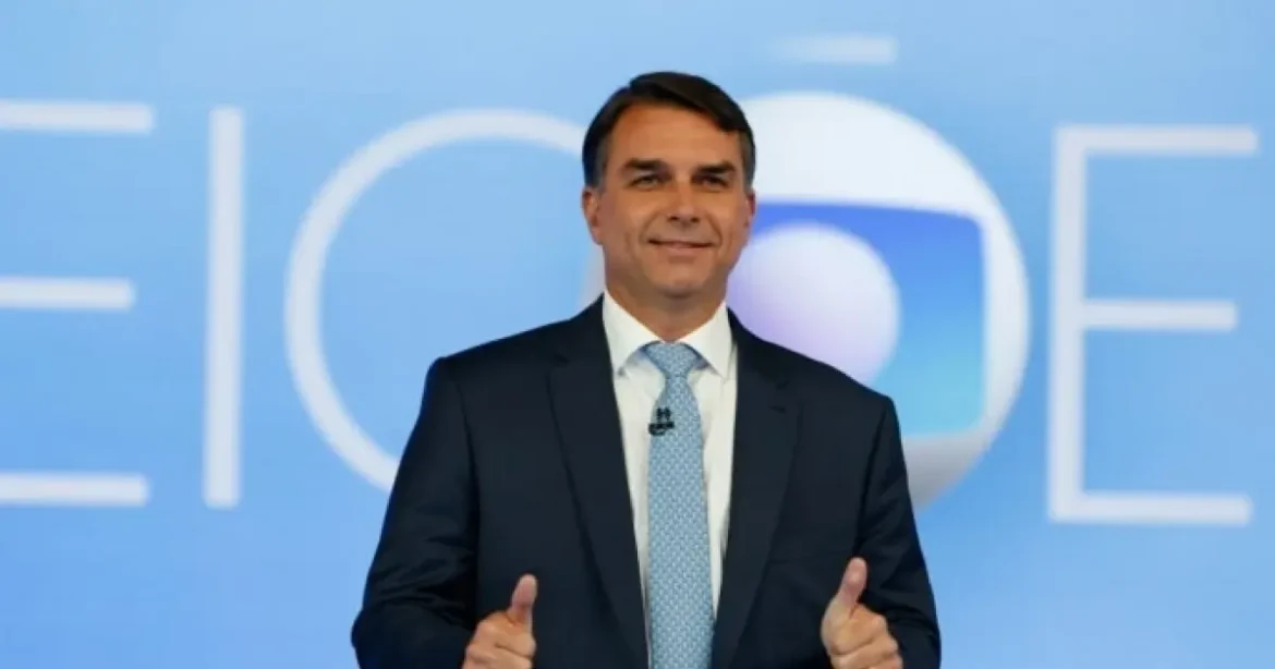 Após fuga para EUA, Flávio pode ter desconto no salário e processo de cassação no Senado