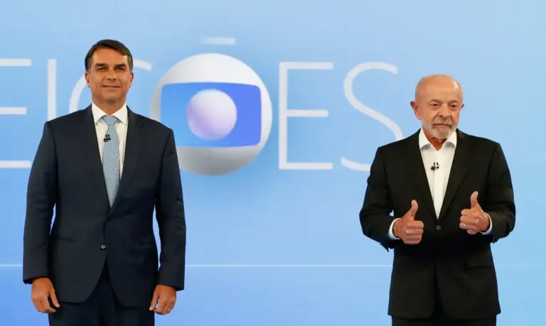 Debate da Globo começa com propostas e termina em troca de ataques entre Lula e Flávio