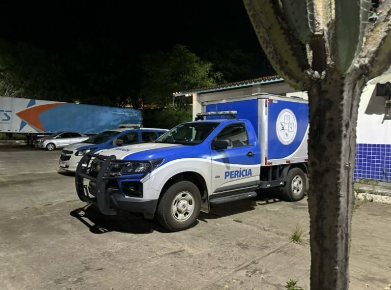 Adolescente de 16 anos é encontrado morto sobre o corpo de seu cachorro em Jequié