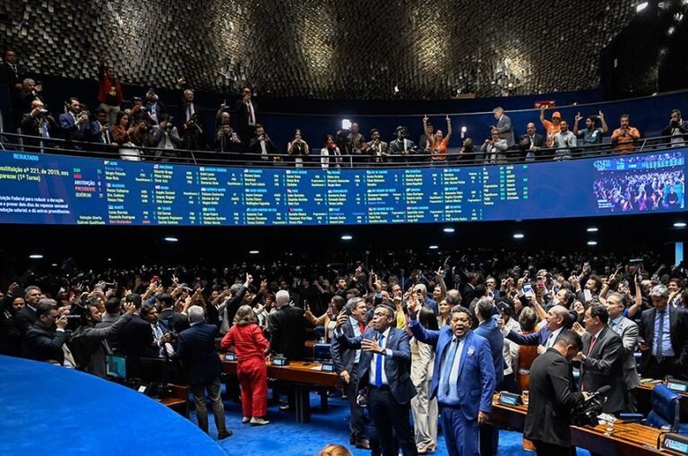 Senado aprova fim da escala 6×1 e garante dois dias de folga por semana sem redução salarial