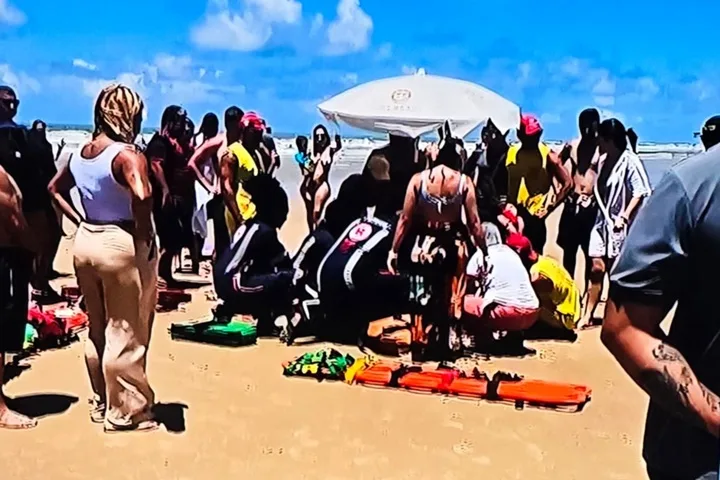 Turista mineiro de 41 anos morre afogado em praia de Ilhéus